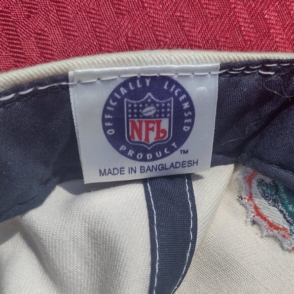 Autographed Travares Tillman #26 Miami Dolphins Hat - Picture 6 of 11